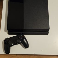 PS4 With Games (READ DESCRIPTION)