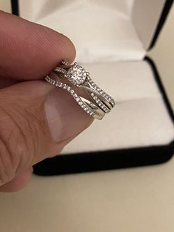 Beautiful 14k White Gold Ladies Diamond Ring