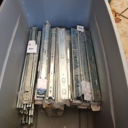 apx 52 20 inch and apx 9 22 inch drawer slides