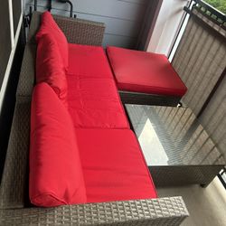 5-Piece Wicker Patio Set – Great Condition! $50 OBO