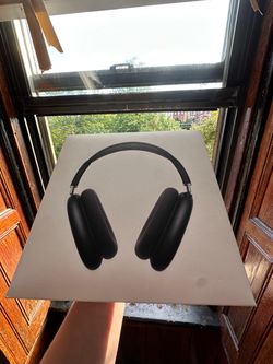 AirPod maxes