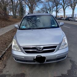 2008 Hyundai Entourage