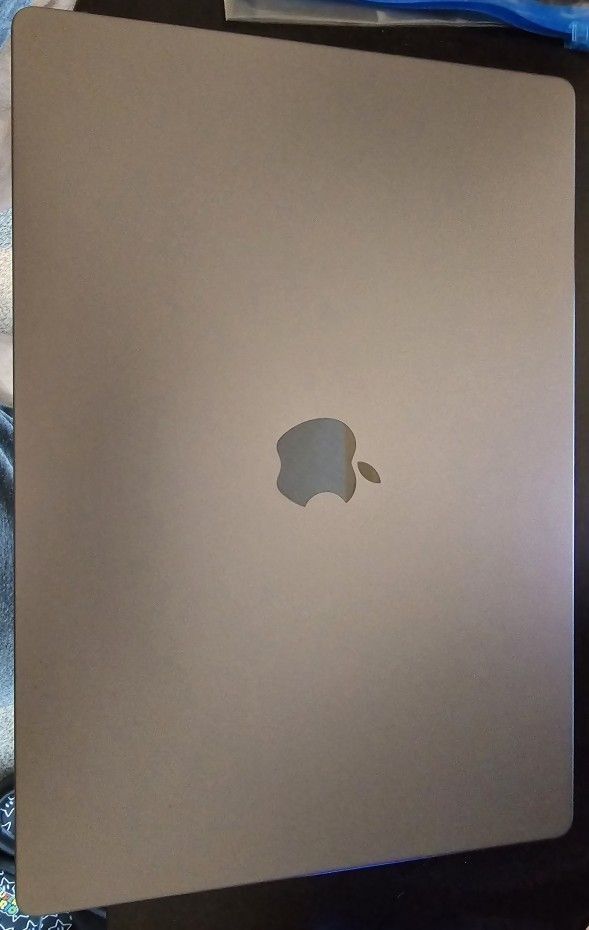 MacBook Pro A2485 M1 Max 1600 OBO