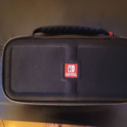 switch carrying case with cartridge carriers