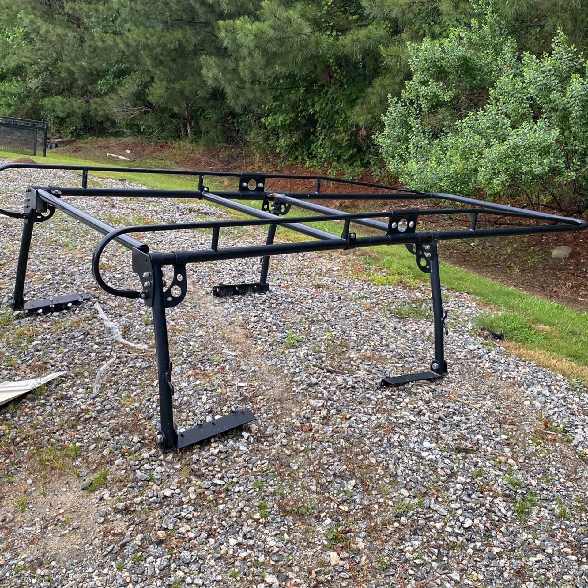 Medium duty ladder rack