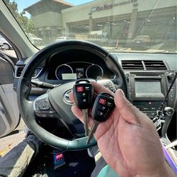 Car Keys/Fobs/Llaves De Autos