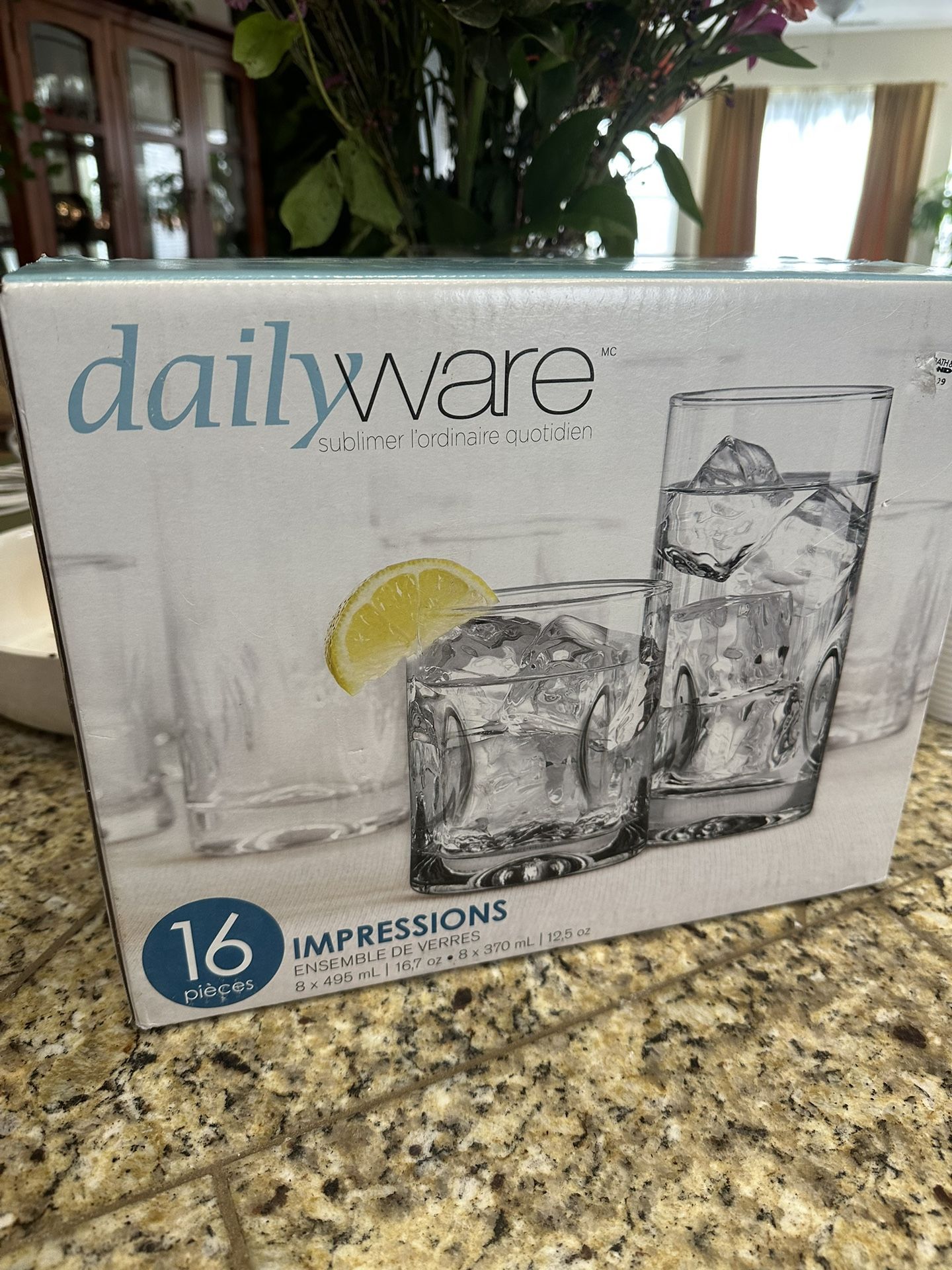 New In Box** Dailyware Impressions Glassware Set