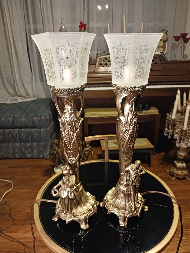 VERY Unique Looking VINTAGE  SOLID BRASS TABLE LAMPS  REALLY NEAT LOOKING  DON'T  KNOW HOW THE  PEOPLE ARE  LOOKS LIKE  VICTORIAN 