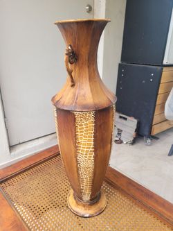 Floor vase