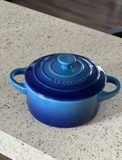 Le Creuset Mini Cocotte (8 Oz, Marseille Blue)