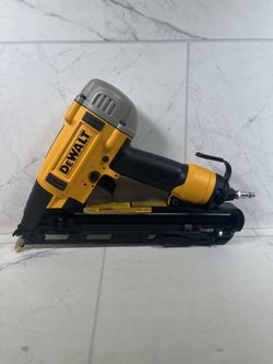 Dewalt 15 Gauge Finish Nailer Dwfp72155 (57256-2)