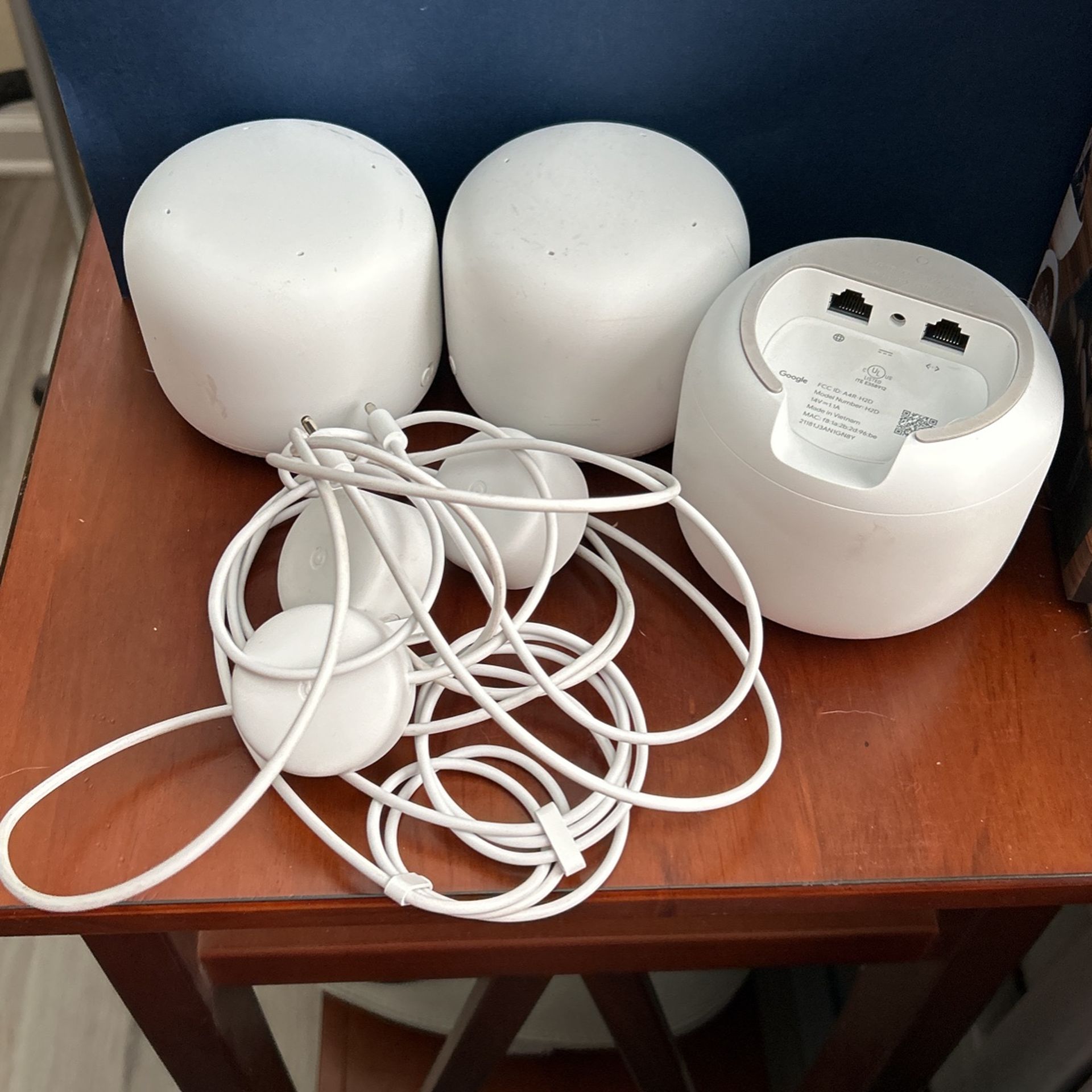 WiFi Extender Google Nest Model H2D