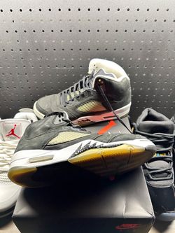 Air Jordan 5 Retro Black Sneakers Size 10