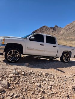 2013 CHEVROLET SILVERADO LT