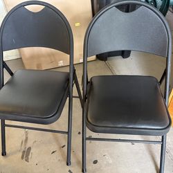 Like new 2 padded chairs
