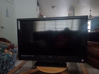 38 inch VIZIO TV