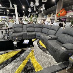 Power Recliner Sectional 