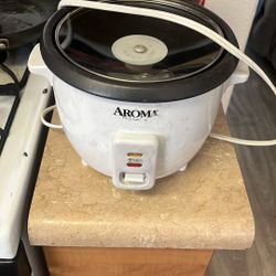 Aroma Rice Cooker 