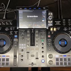 Pioneer XDJ-RX3 Digital DJ Controller