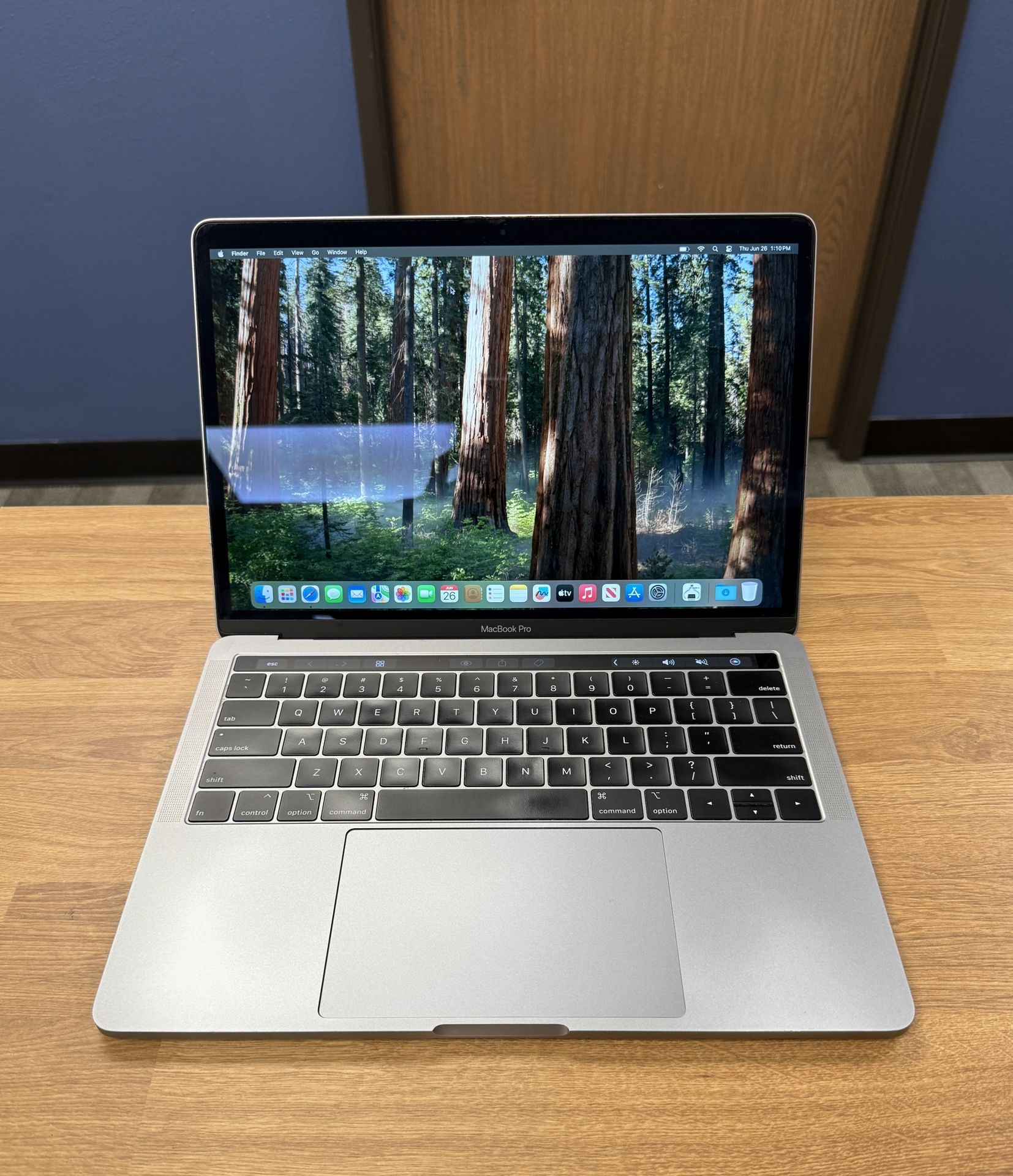 13" MacBook Pro Touchbar*1.4Ghz Intel Quad Core i5*128GB SSD*8GB RAM