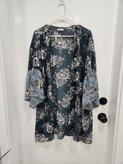 Floral Runa/kimono 