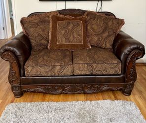 2 sofas