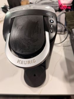 Keurig with pod holder