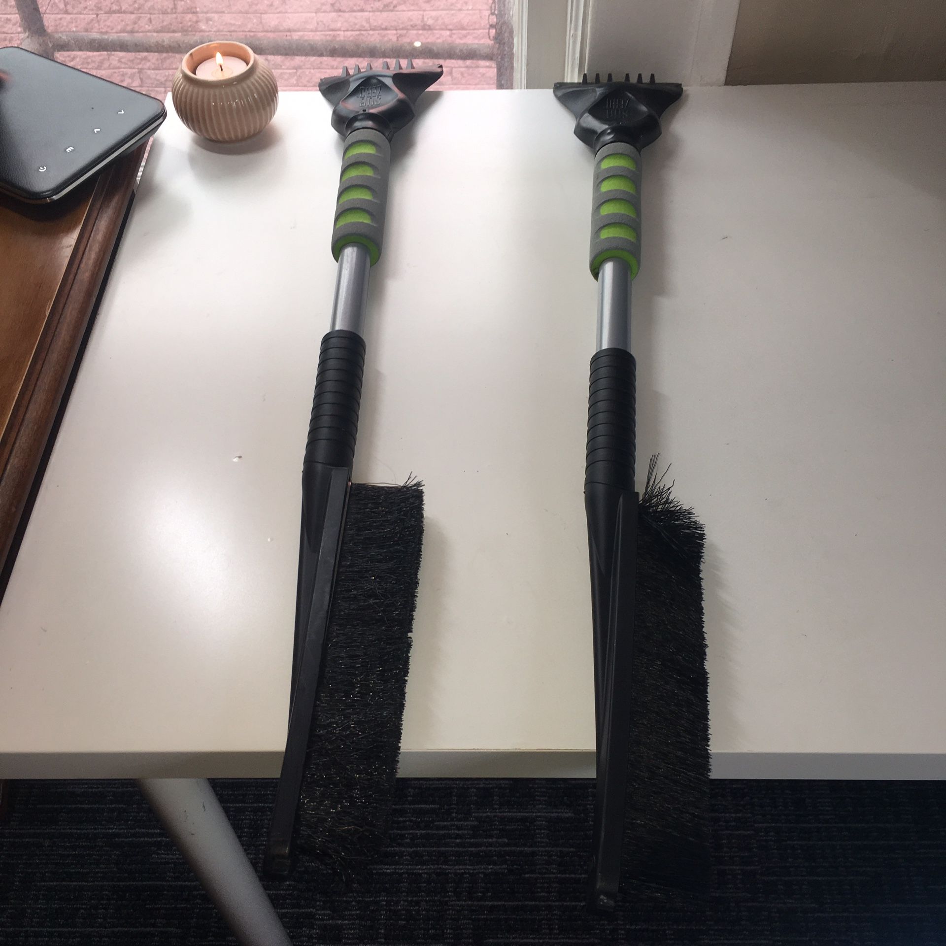 Car Snow brush & ice scraper