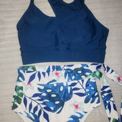 2026 Size Small High-waisted Tankini With Tummy Control. Pick Up Near ALEXANDER LIBRARY 