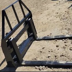 Skid Steer Pallet Forks 48”