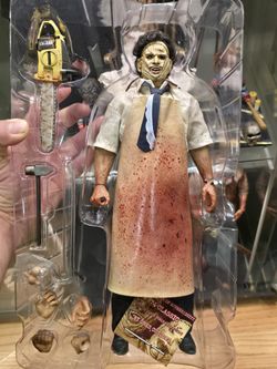 Hot Toys Sideshow Leather Face Texas Chainsaw