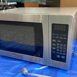 Magic Chef  Countertop Microwave 