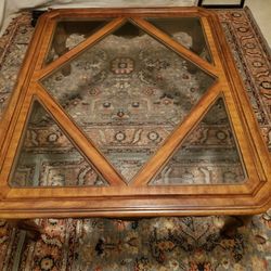 Center Table Excellent Condition Like New 