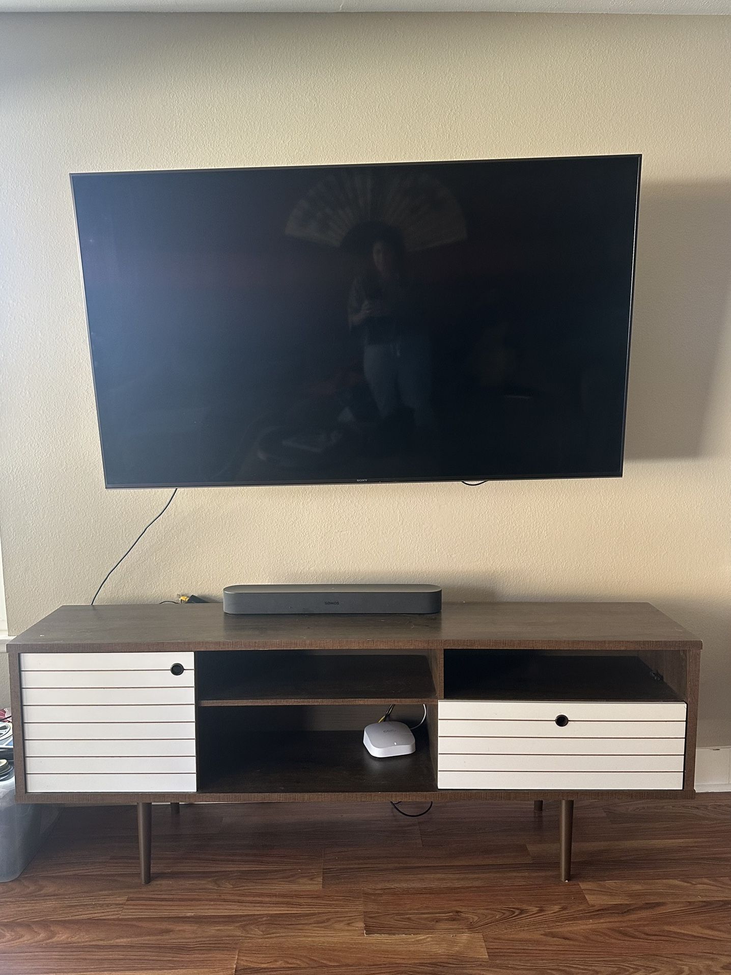 MID CENTURY MODERN TV STAND