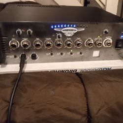 BASS AMP...800WATTS BASSMASTER