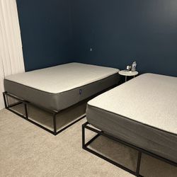 Casper Cooling Select 12 Inch Memory Foam Queen Mattress Set