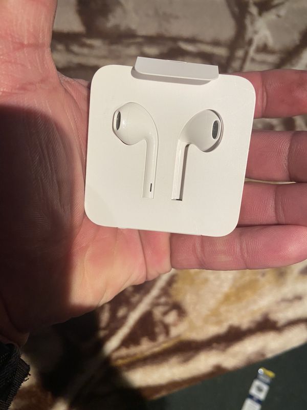 Apple wired headphones for Sale in Chicago, IL OfferUp