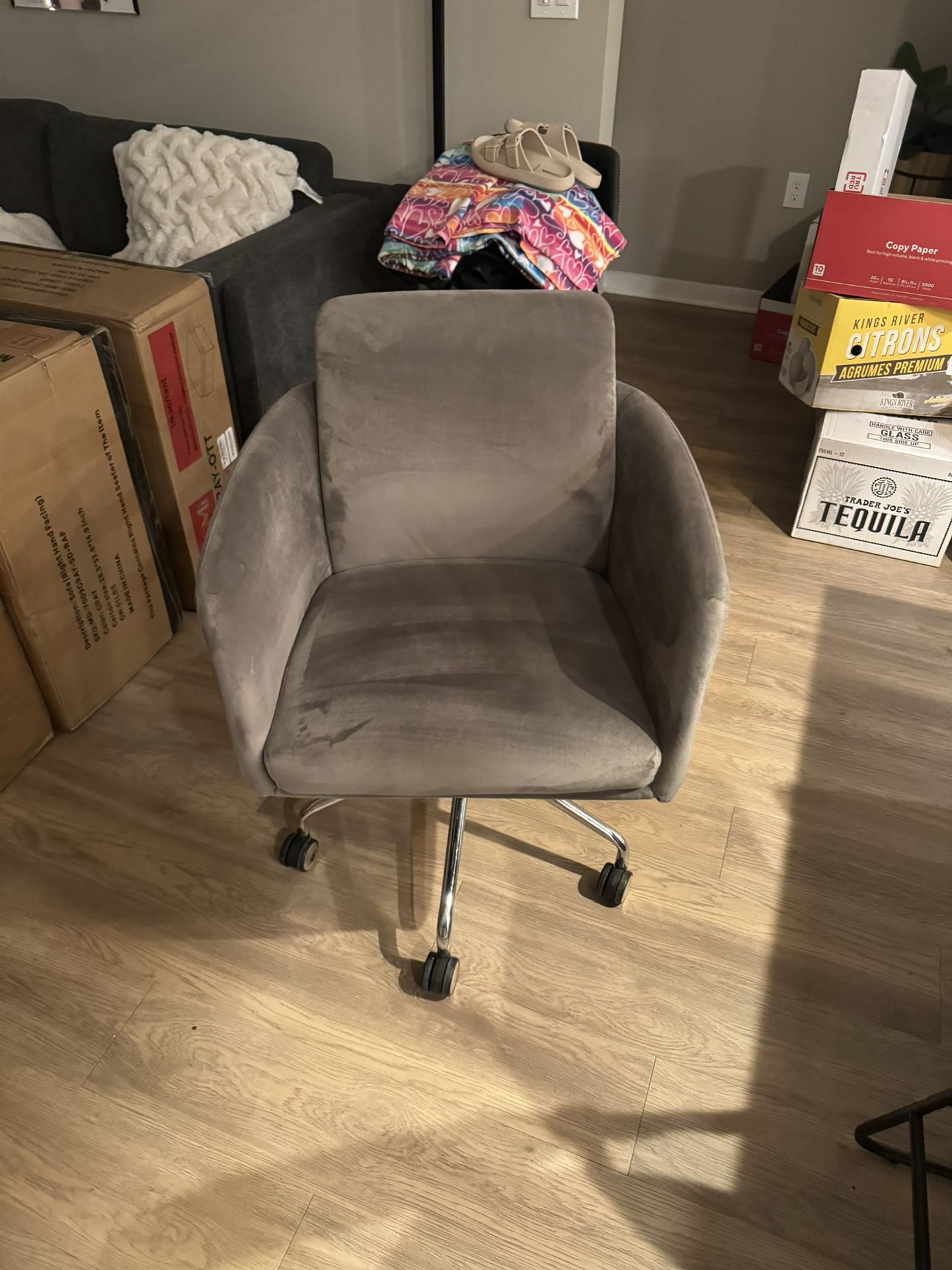 Grey office chair 