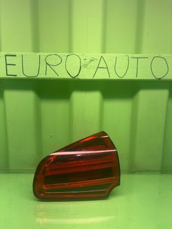 2015 2016 2017 2018 Porsche Cayenne Right Passenger Side Inner Tail Light OEM 95863106620