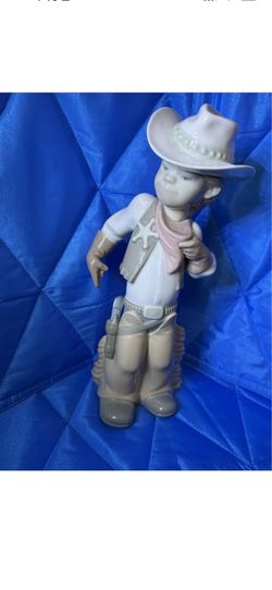 Lladro Sheriff Puppet porcelain figurine 4969 broken