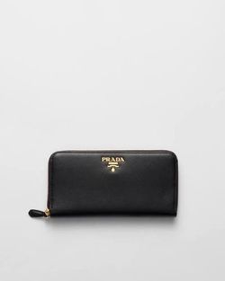 Prada wallet Like New box included