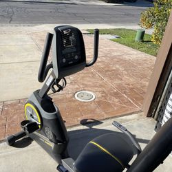 390R Gold Gym Cycle Trainer 