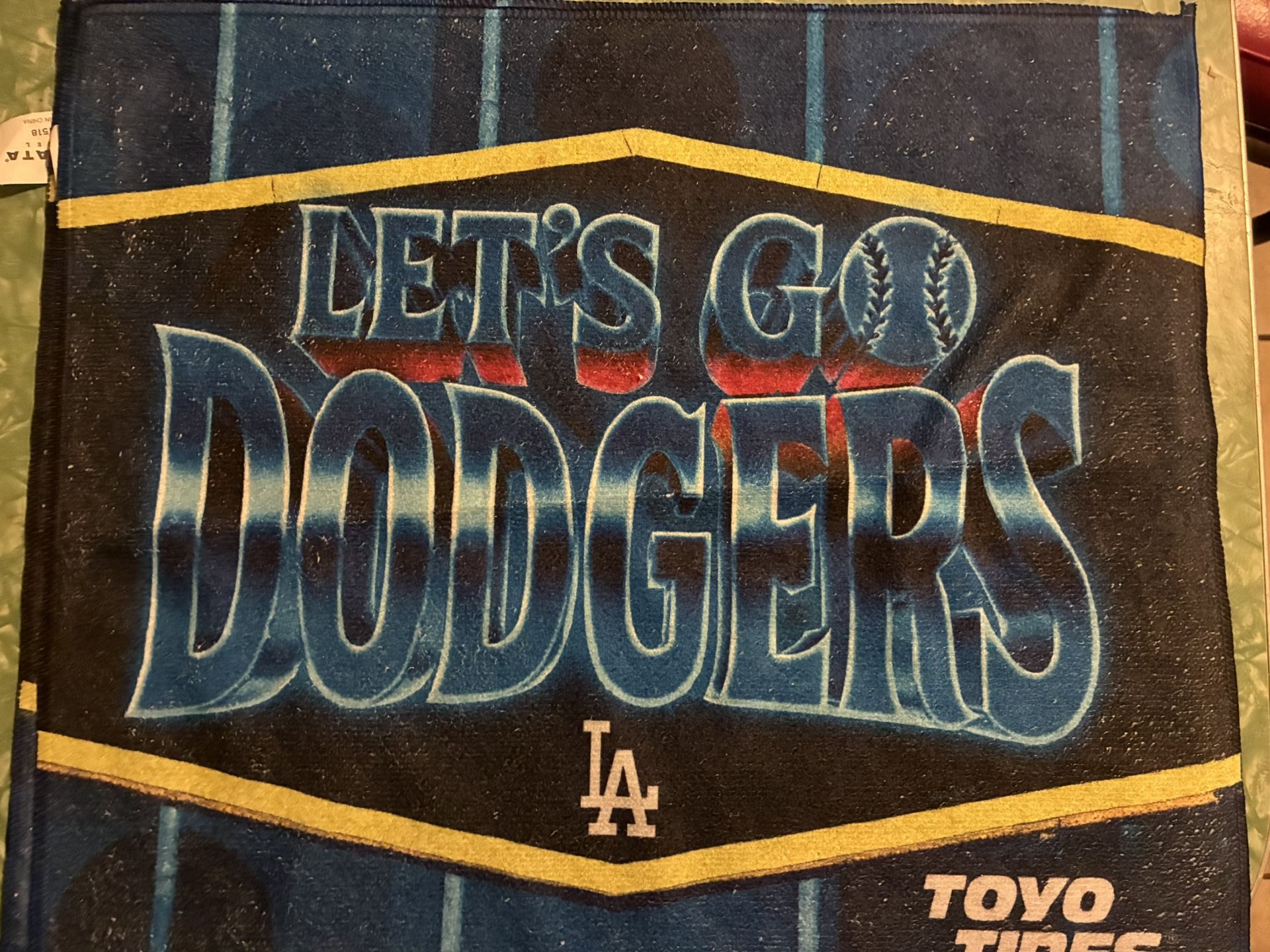 NLDS game 4 Dodgers Rally Towel