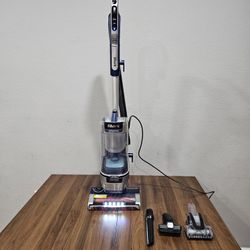 shark stratos upright powered vacuum  cleaner DuoClean deodorizer corded liftaway