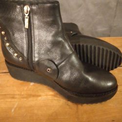 SCHUTZ BLACK LEATHER MID ANKLE ZIPPER BOOTS
