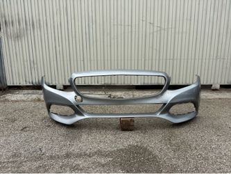 MERCEDES BENZ C CLASS C-CLASS /C300 / C-300 / 2015-2016-2017-2018 Front bumper cover used original OEM
