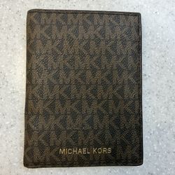 Michael Kors Unisex Jet Set Travel Passport Credit Card ID Holder / Wallet 
