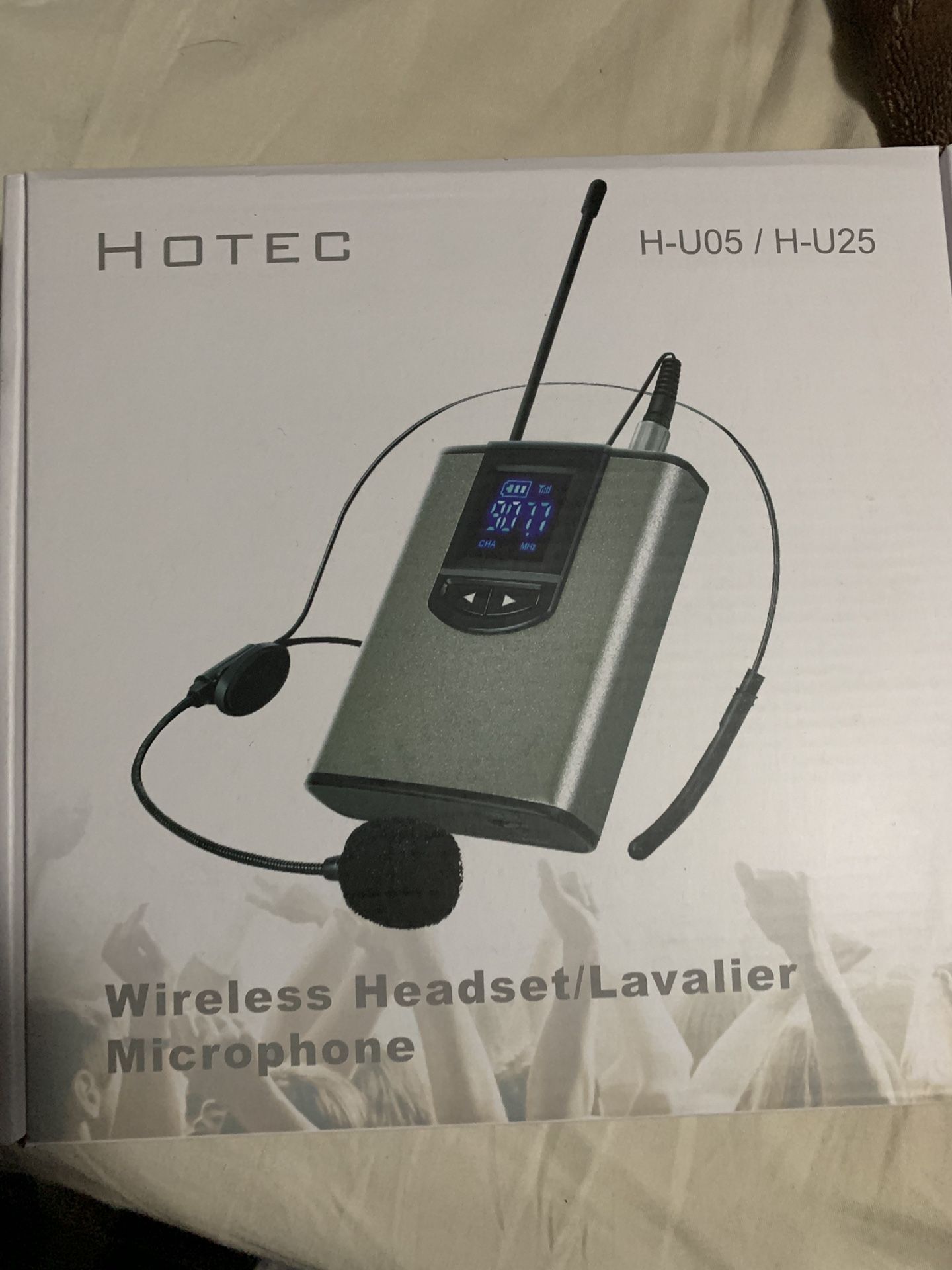 Headset wireless microphones