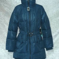 Woman’s Nice puffer Coat by a.n.a. Sz Large