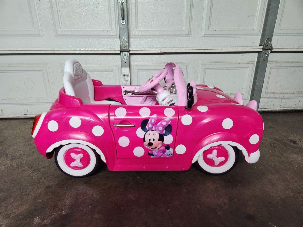 Minnie Mouse Ride Car